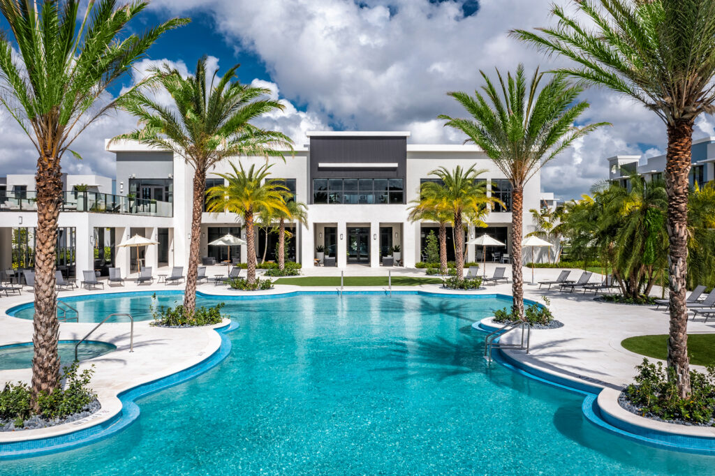 Manor Hialeah - Luxury Apartments